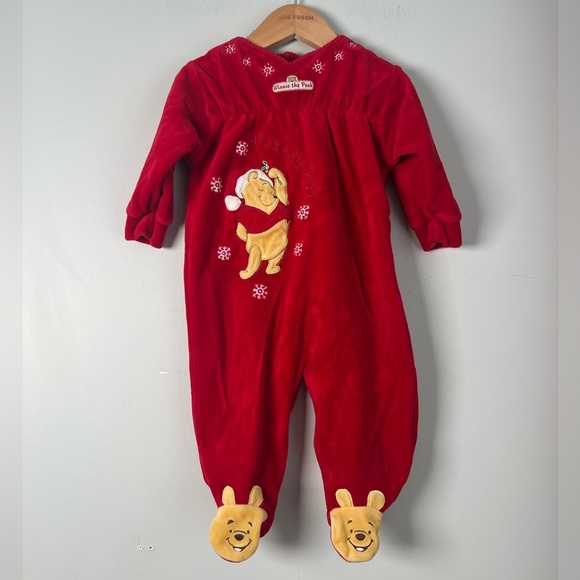Disney Winnie The Pooh Christmas Holiday Red Footed One Piece Sleeper 6M Baby - Picture 1 of 8
